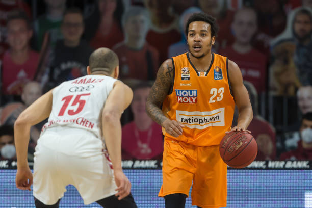 俱乐部与球 俱乐部与球